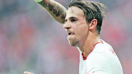 Harnik și bun!** Austriacul este principalul pericol pentru poarta Stelei