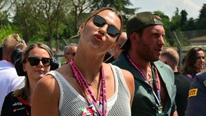 Controversatei jucătoare care i-a urat o revenire rapidă Simonei Halep i-a murit iubitul în condiții stranii şi la nici două luni s-a afişat public cu milionarul care e mai în vârstă și e însurat! Nu își mai ascunde noua relație: cum s-a pozat Aryna Sabalenka