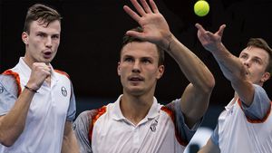 SPECIAL | "Am fost erou". Mărturisirile lui Marton Fucsovic, omul care a dus Ungaria înapoi în Grupa Mondială a Cupei Davis, după 22 de ani. Ce spune despre turneul ATP mutat la Budapesta, de la București