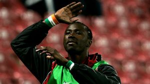 Om sărac, om bogat. Lacina Traore, puștiul flămând și speriat de zăpadă din 2008 e azi om de afaceri. Vlad Măcicășan, despre "uriașul înfrigurat care a lăsat acasă 17 frați"