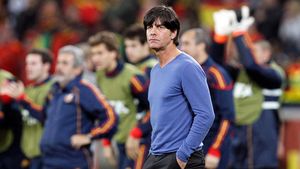 Low știe ce-l așteaptă cu azerii:** "Adversarii vor sta adunați pe o distanță de 20 de metri în fața careului lor"