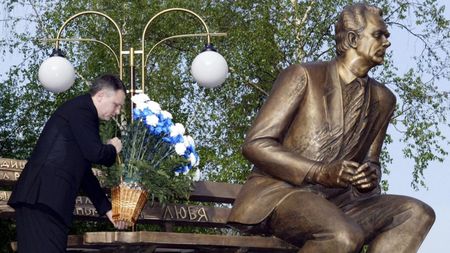 Oligarhul care a fugit din Ucraina cu 17 milioane de euro cash în portbagaj, de frica războiului cu Rusia, a luat decizia în privința românului pro-Putin: „E finală!”