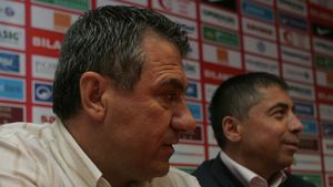 Victor Becali: **"Normal era să fie aduși arbitri străini și în retur"