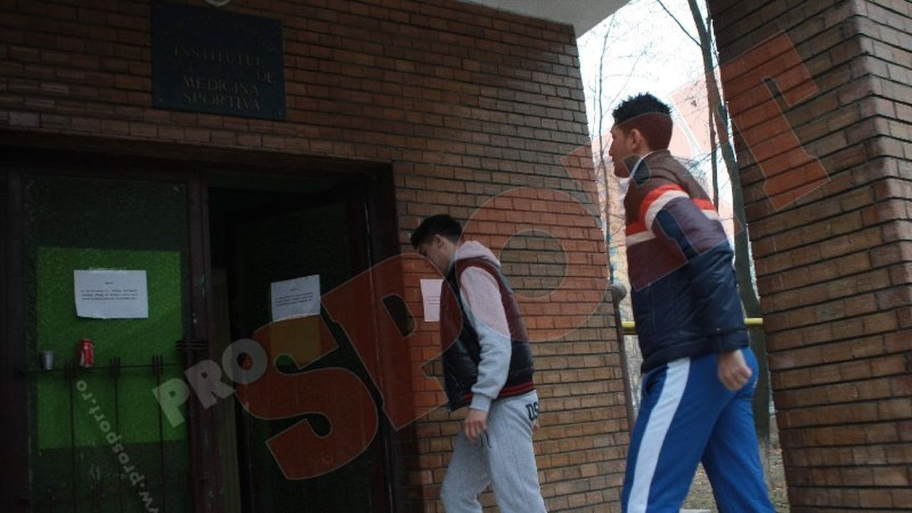 FOTO** Steliștii au făcut vizita medicală:** "Avem un lot de cinci stele, e cel mai bun din România"