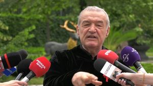 Gigi Becali, lecție deschisă pentru Talpan, Ogăraru și Pițurcă! CSA Steaua este distrusă complet: „De ce nu ai 21 de milioane de euro în conturi? Abuz în serviciu!” | VIDEO