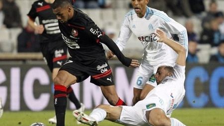 "Luați-l oricât ar costa!"** Favoritul lui MM pleacă din Franța! Un fost star al lui Chelsea propune transferul anului: Wenger aruncă o avere cu ochii "larg închiși"