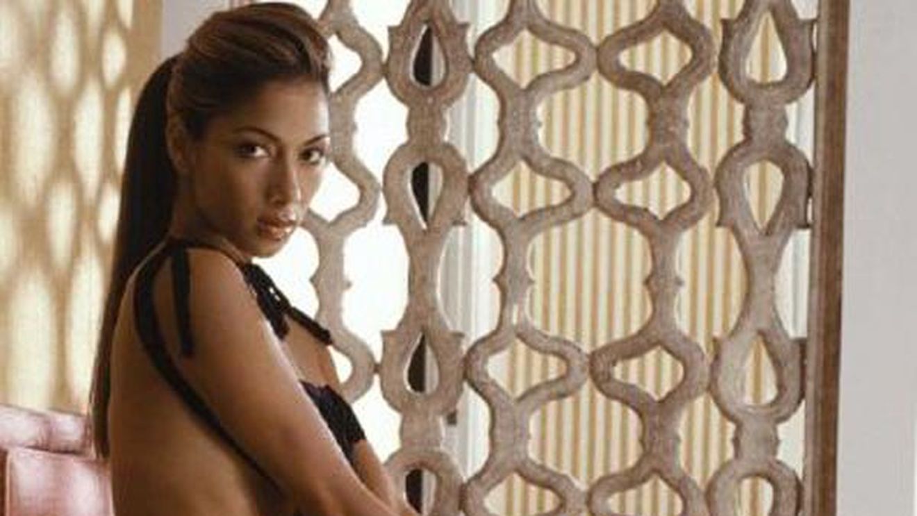 La Nicole vine un arab...