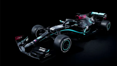 Argintiul a devenit negru. Schimbare de culoare a monopostului Mercedes – AMG. Cum arată noile mașini pilotate de Hamilton și Bottas | FOTO