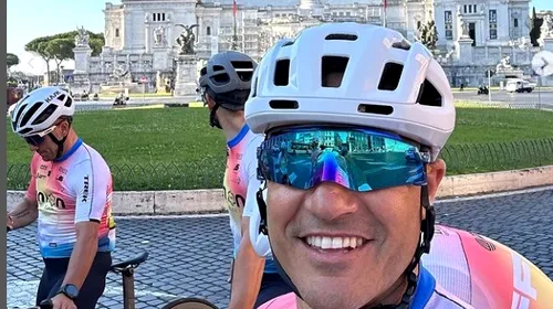 254 de kilometri pe bicicletă! Fabio Cannavaro, campion mondial cu Italia în 2006, și-a onorat o promisiune făcută în cinstea câștigării campionatului de către Napoli | FOTO