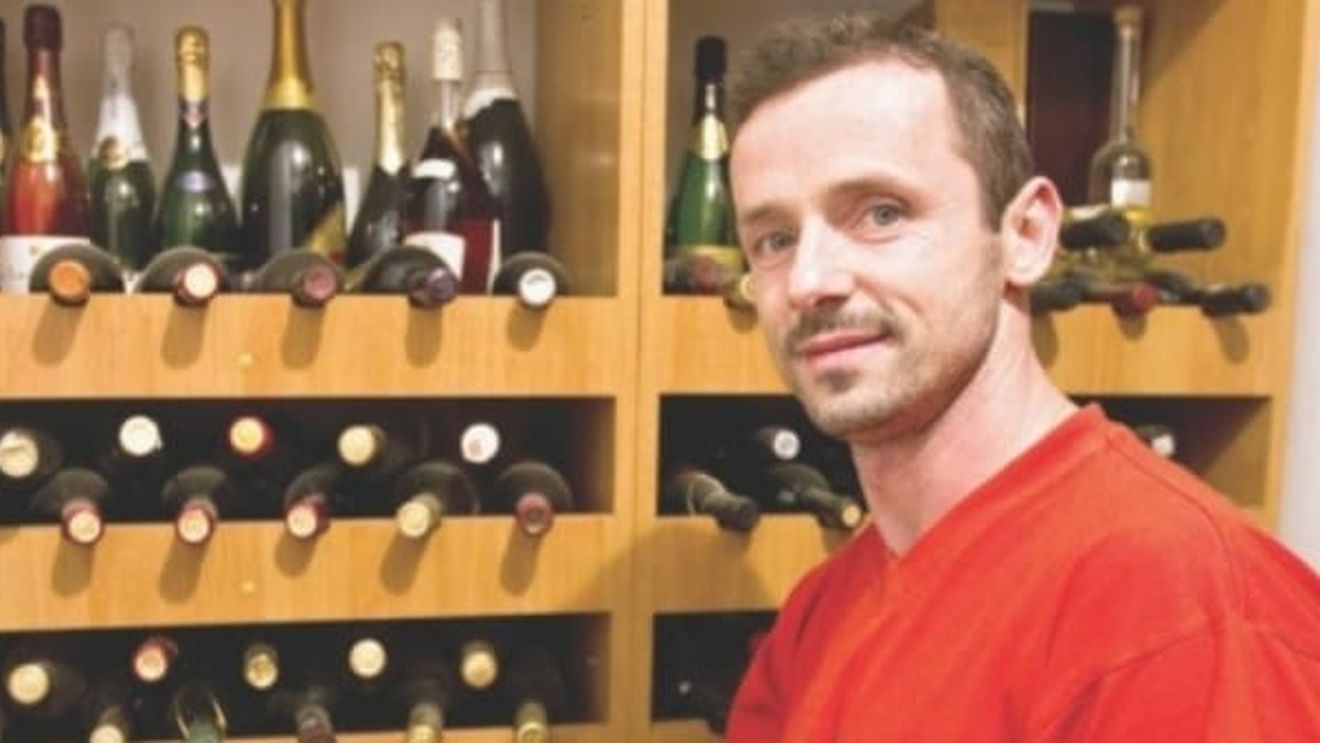 Marius Urzică are o colecție inedită de băuturi! Fostul gimnast a adunat peste 300 de sticle din toate colțurile lumii