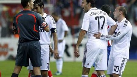 Motherwell - Steaua, condusă la mijloc de o brigadă spaniolă