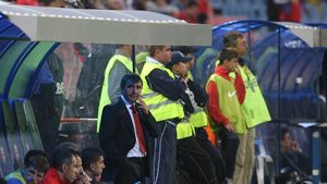 Hagi apără suporterii!** "Stadionul Steaua arată ca o pușcărie!"