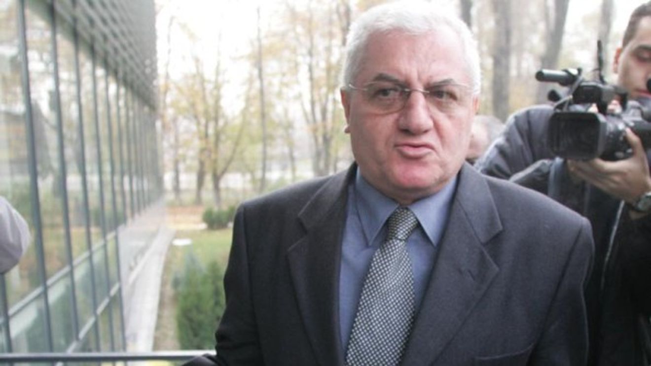 Dragomir: "Lăcătuș nu trebuie să plece acum, ci în iarnă"