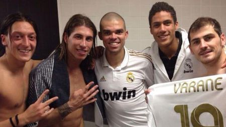 E nebunie la Madrid! FOTO** Casillas a postat pe Twitter o imagine din vestiar:** "Ne pregătim de petrecere"