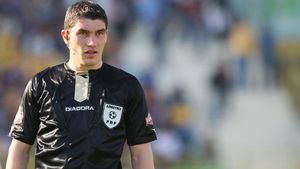 "Pe Lajos l-au exclus!** Cu acest viitor mare arbitru vor face la fel?"