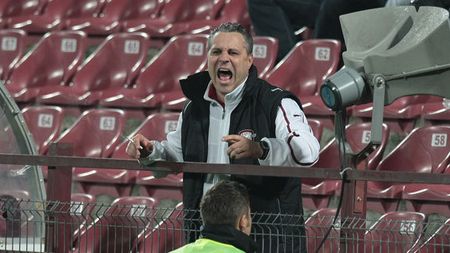 Șumudică nu mai vine la Sportul!** Mulțescu merge în Austria, dar nu știe nici el dacă va rămâne: "Discutăm la revenire"