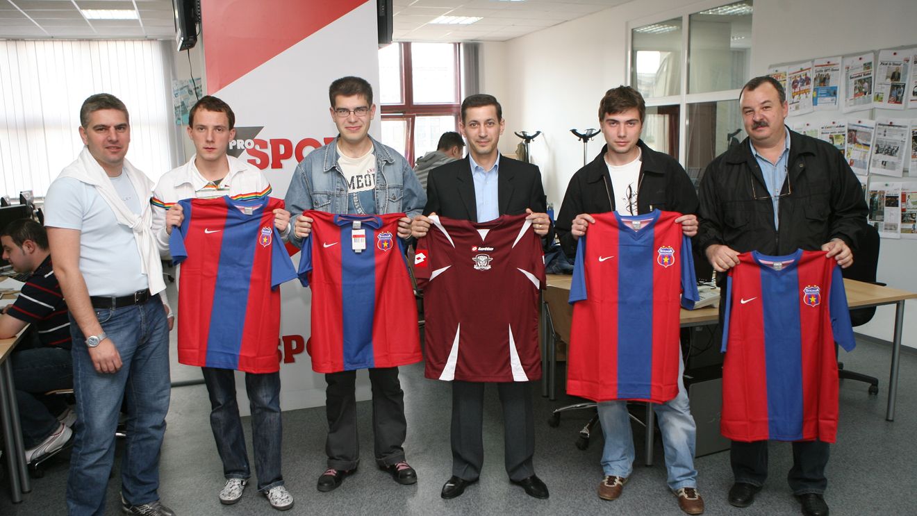 Regulamentul concursului "Ia-ti tricou de la idoli!"