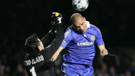 "Nici acum nu-mi vine să cred că am jucat contra lui Drogba!"