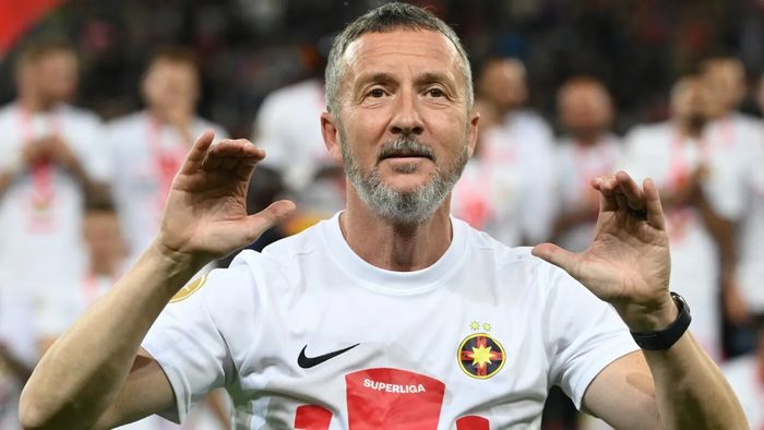 Mihai Stoica, reverență în fața fotbalistului de la FCSB: „Excepțional! Un model pentru toți”