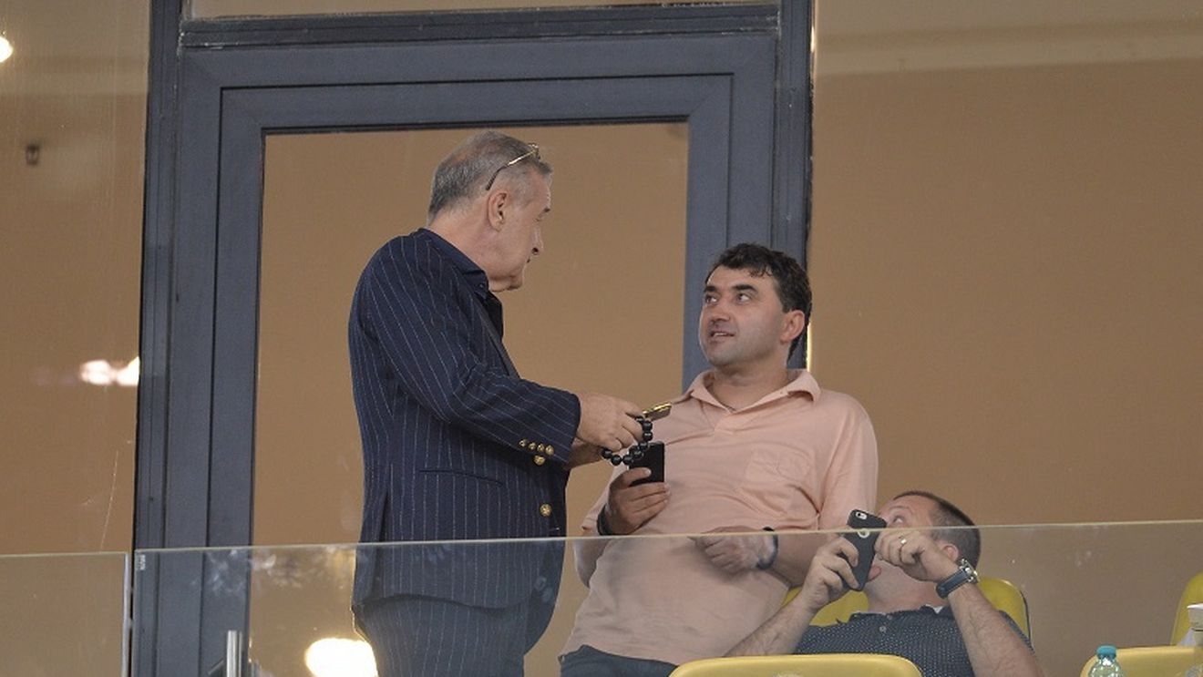 CULISE | Dică e abia A3! Cine sunt cei doi "tehnicieni" alături de care Gigi Becali face echipa FCSB-ului. Unul dintre ei i-a făcut toate schimbările lui Dică într-un meci din Liga 1

