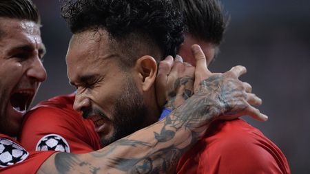 Așa am trăit lecția de portugheză predată unei apărări naive. FCSB - Sporting 1-5. Golurile lusitanilor au venit în urma greșelilor fundașilor: Niță, Enache și Larie s-au întrecut în gafe. Europa League e destinația finală