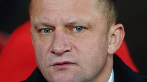 Pe Dorinel nu-l miră înfrângerea de la Manchester!** "Suntem cu capul dacă facem comparații între loturi"