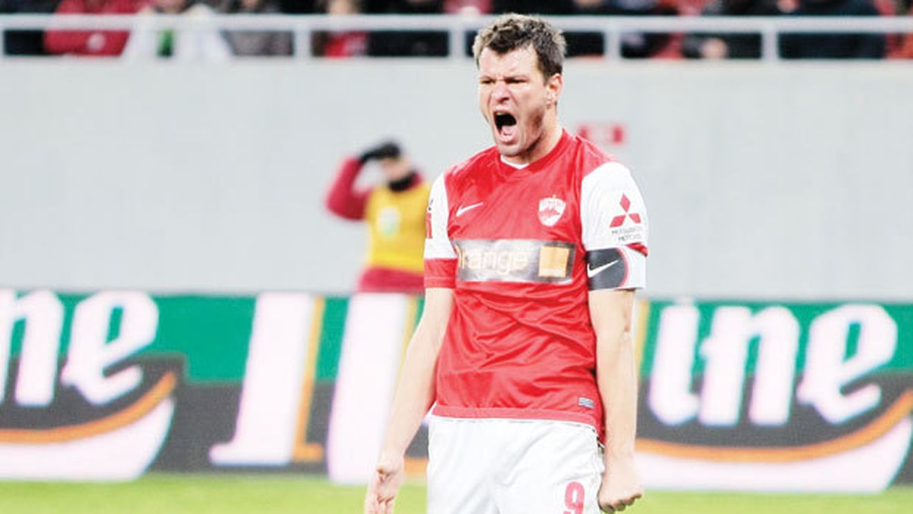 A contribuit decisiv la succesul cu Gaz Metan, dar a părăsit terenul dezamăgit:** "De ce nu bat eu?!"