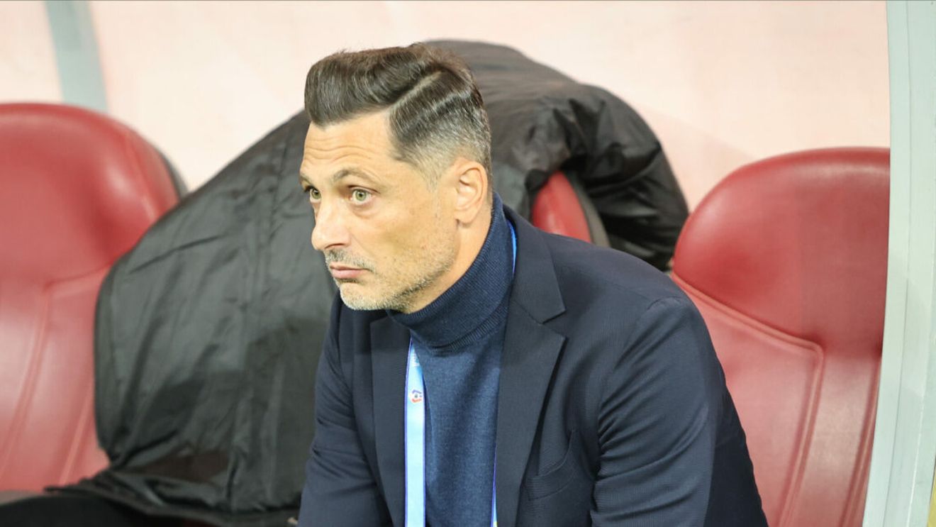 Pe Mirel Rădoi nu-l sperie programul încărcat al Universităţii Craiova: „Dacă vor să jucăm în fiecare zi, suntem pregătiţi!"