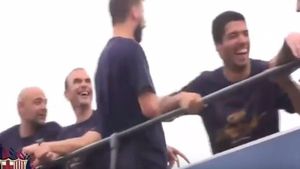 Nu s-a putut abține! VIDEO | Gestul făcut de Pique în momentul sărbătorii titlului îl va înfuria pe Cristiano Ronaldo