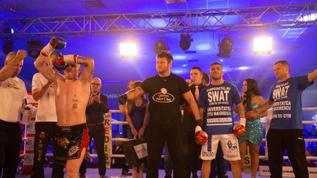 Remy Bonjasky a avut ce aplauda: show în ringul de la Romexpo. Rezultatele galei Superkombat 