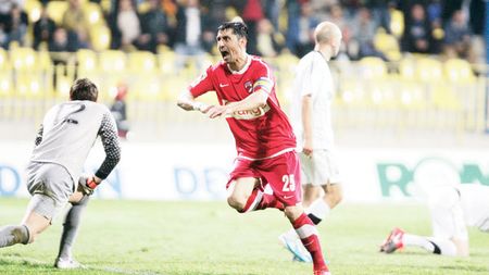 Dănciulescu, elevul dintr-a XIII-a!** Atacantul lui Dinamo, așa cum nu vi-l imaginați: "Îi plăcea să iasă la tablă"