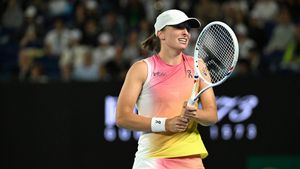 Iga Swiatek, în brațele fostului antrenor al Simonei Halep. Poloneza a început apoi să plângă