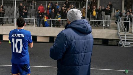 Tensiuni la Kaunas, după Lituania - România 1-2! Suporterii „tricolorilor”, reproșuri pentru jucătorii lui Mircea Lucescu: „Nu ne respectați!”. Ce a răspuns Nicolae Stanciu