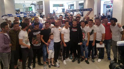 Fotbaliștii de la CSM Poli au împărțit bilete gratuite fanilor și au cântat alături de suporteri la Mall