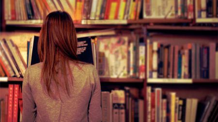 Ce înseamnă să fii autor de cărți de sport în România: meserie sau hobby? "Lumea încă are senzația că sportul și cartea nu se împacă". Cum poate Simona Halep să revitalizeze un domeniu accesat de 7% dintre cititori