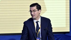 Dinu Gheorghe, propunere ironică pentru Răzvan Burleanu: „Să fie ales încă 20 de ani! Pierdem timpul, cheltuim bani!” | VIDEO EXCLUSIV ProSport Live