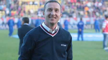 Meme: "Jucătorii aduși au fost foarte atent urmăriți!" Rezultatul?** A dat două milioane â‚¬ pe doi atacanți care au dat 6 goluri într-un an :)