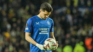 „Nu poate fi fiul lui Gică Hagi! Test ADN”. Ianis Hagi, pus la zid de turci