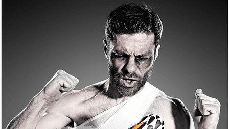 Xabi Alonso așteaptă revederea cu Nigel de Jong: "Sunt pregătit." Spaniolul a suferit în 2010 cel mai dur fault al ediției respective a Mondialului