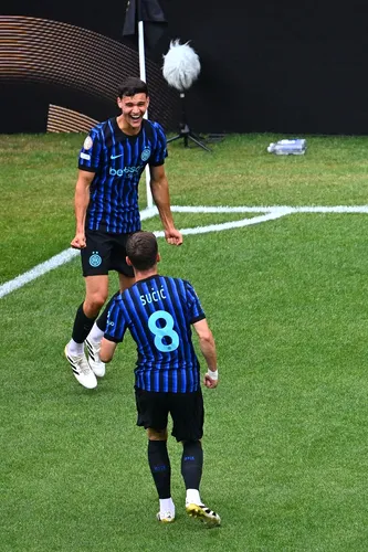 Reac&#539;ia uluitoare a lui Cristi Chivu, dup&#259; ce Inter a marcat golul victoriei cu Urawa &icirc;n minutul 90+2