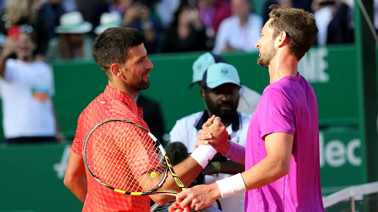 Momente rar întâlnite la primul meci jucat de Novak Djokovic la Monte Carlo! Ce i-a spus la fileu adversarul aflat pe locul 198 ATP: „Ești cel mai bun!
