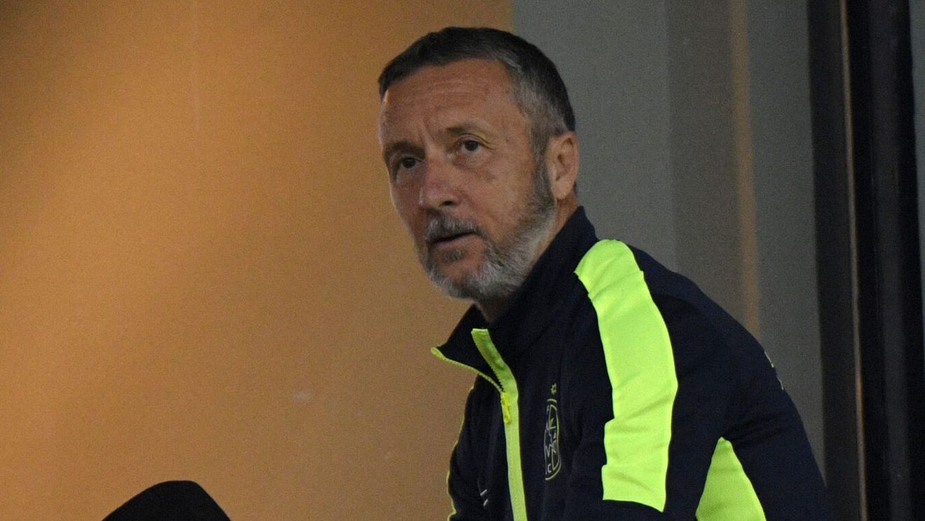 Mihai Stoica a răbufnit la miezul nopții după ce i-a auzit pe comentatorii de la Antena 1 în România – San Marino 7-1. I-a făcut praf cu ironiile lui: „Ireal!”