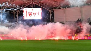 Peluza Sud Dinamo, întâlnire de gradul 0 cu acționarii lui Dinamo. Ultrașii pot reveni pe stadion la meciul cu UTA. La ultima confruntare a fost iureș cu rivalii din Ghencea. EXCLUSIV