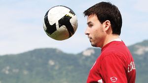 Poli Iași le cere "câinilor" bani pe Adrian Cristea