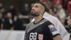 Un dinamovist face dezvăluiri din inima războiului. „Nu am putut să dorm toată noaptea. M-am rugat întruna”. Mărturii despre conflictul Iran – SUA | EXCLUSIV