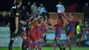 Experimentul cu Celtic dă "verde" criticilor:** "Steaua nu e echipă care să meargă pe improvizații!" Lucescu, dat exemplu pentru Reghe înainte de Ajax