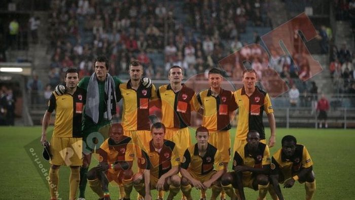"Avem o capacitate unică de a câștiga în acest galben-negru** care ne poartă noroc!"