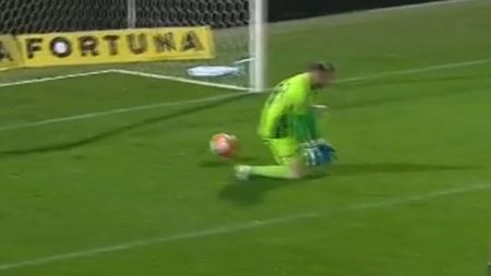 FOTO | Gafă de amator a lui Marc! Cum a scăpat portarul CFR-ului mingea în poartă, după un șut slab al lui Boldrin! "Colegii m-au încurajat!"