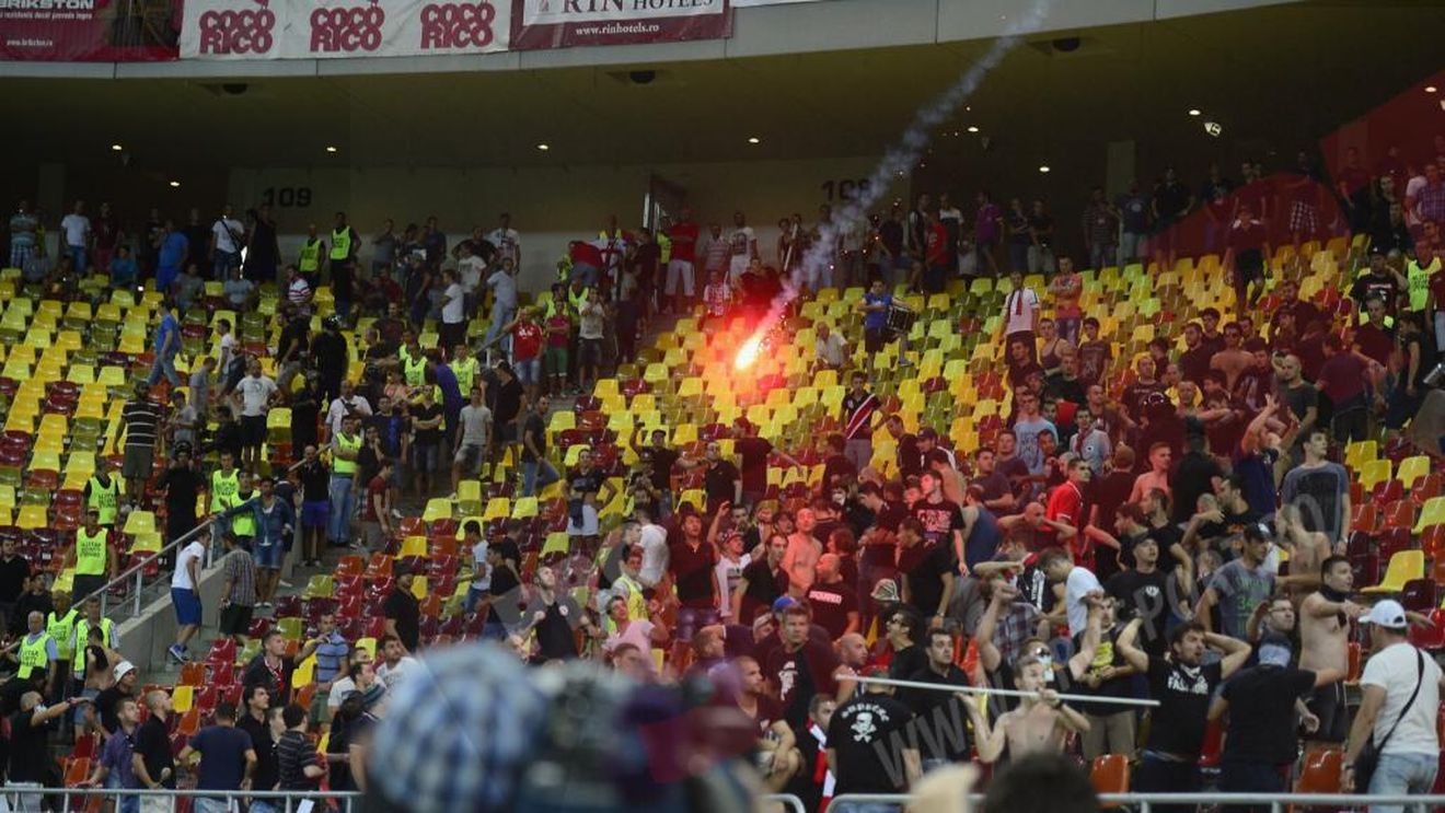 Incidente pe Național Arena: "câinii" și steliștii s-au luat la bătaie! Dinamoviștii de la "Peluza Sud", evacuați