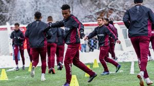 Rapid a bifat al cincilea transfer! Un mijlocaș nigerian, sub comanda lui Pancu. Lotul prezent la reunire + Dorința lui "Pancone" și anunțul lui Florin Manea: "Atunci aș putea să mă retrag liniștit din fotbal"